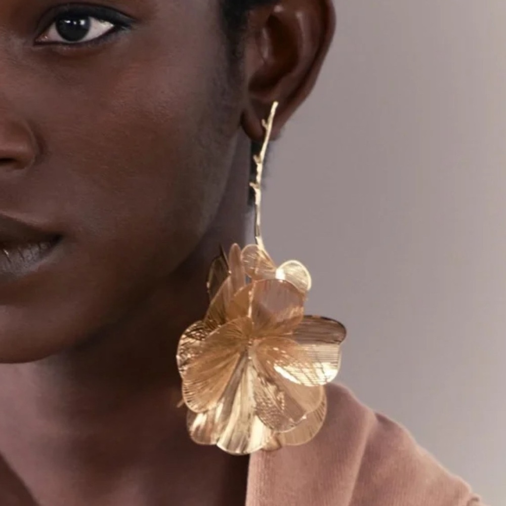 Zara SS24 Large statement flower earrings NWOT